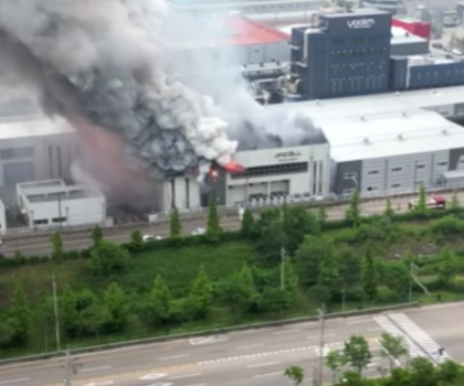 電池工廠突發(fā)火災(zāi)，已發(fā)現(xiàn)20多具遺體！該樓存放著3萬多個(gè)鋰電池成品，尹錫悅下令：全力搜救