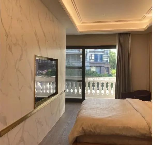 1685324960629622.jpg 巖寶科技|打通巖板交付“最后一公里”,讓高端設(shè)計(jì)完美落地!v2.jpg