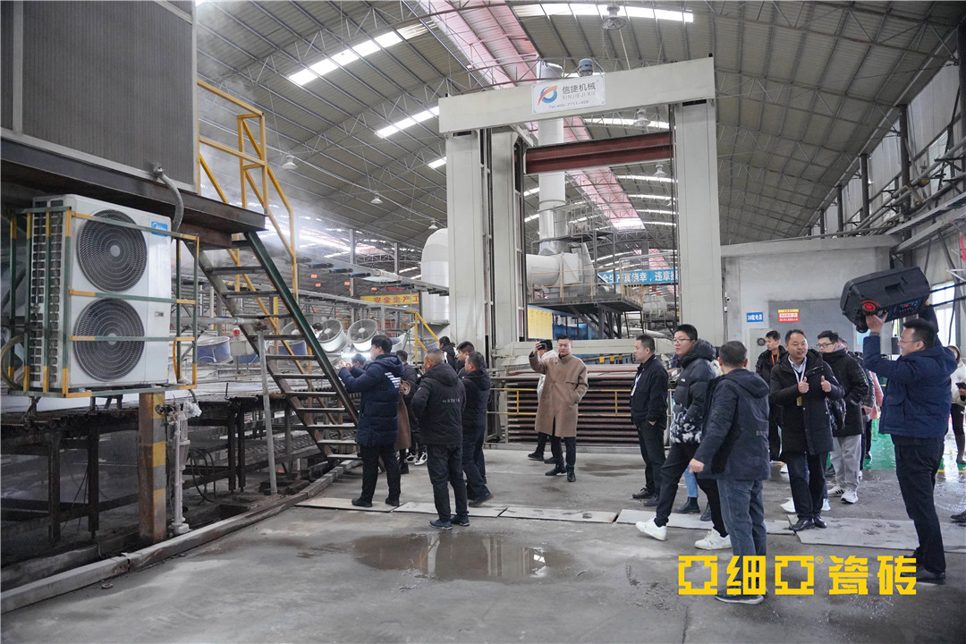 1702954042686511.jpg 4.jpg