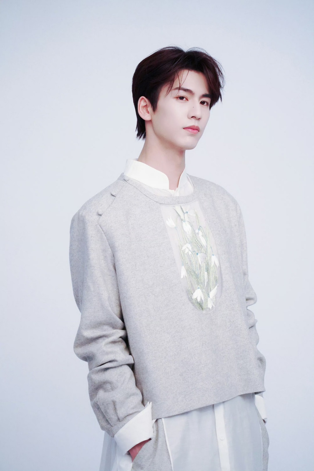 1713231801836277.jpg 5 6張凌赫.jpg