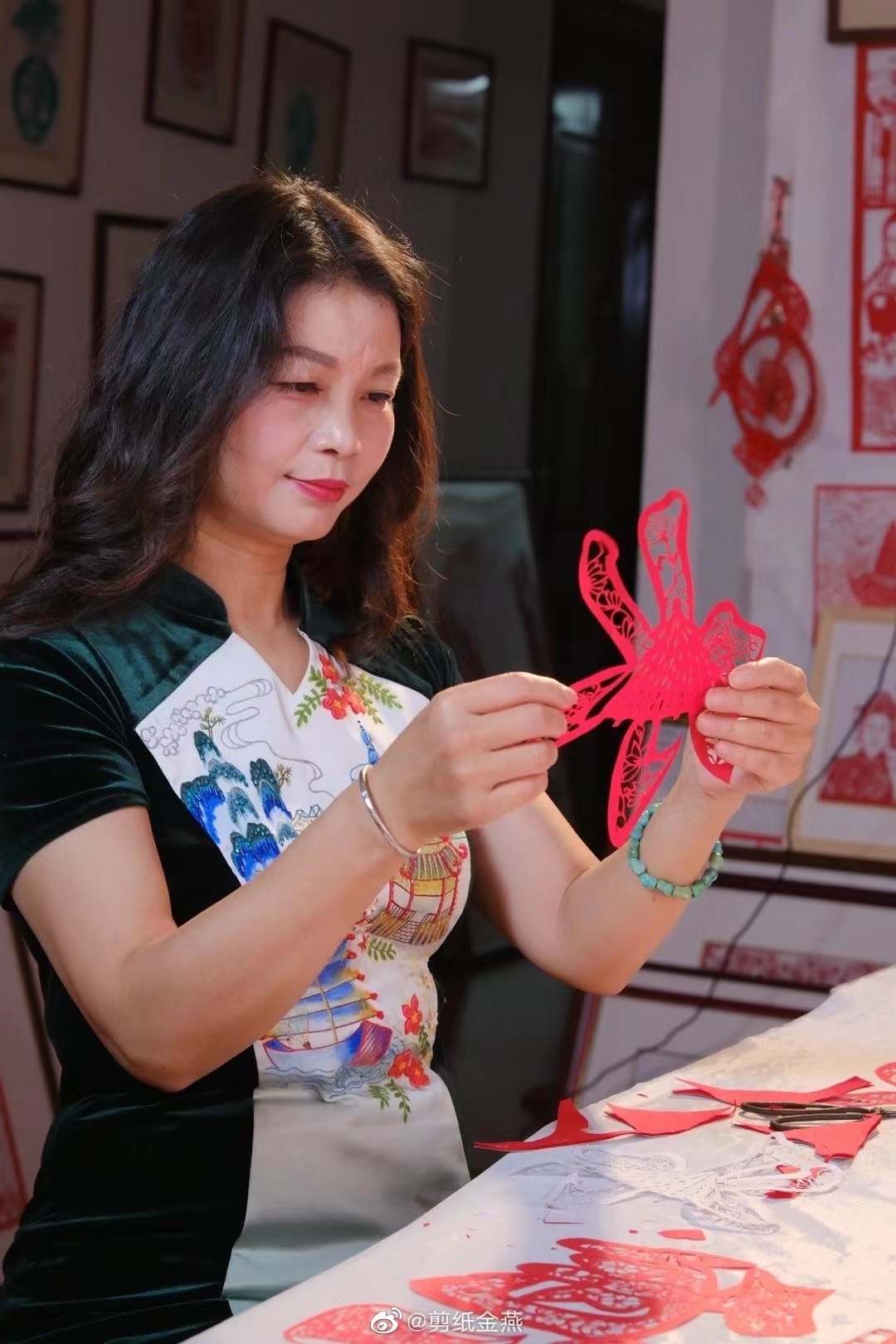 1723694398888973.jpg 格4.jpg